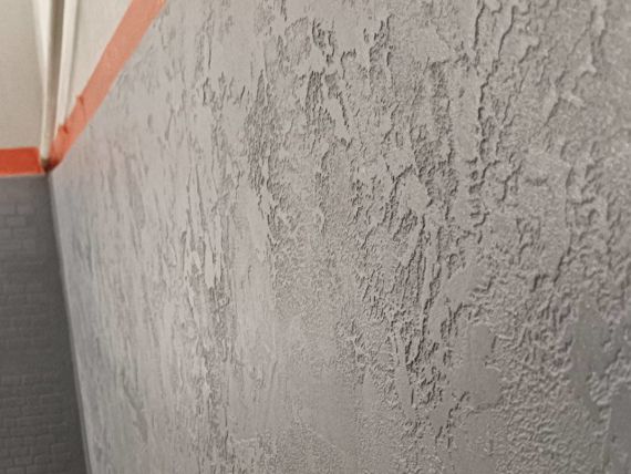 Betonová stěrka - jednotné povrchy se strukturou podle přání Betonová stěrka pro vlhké prostory i obytné zóny